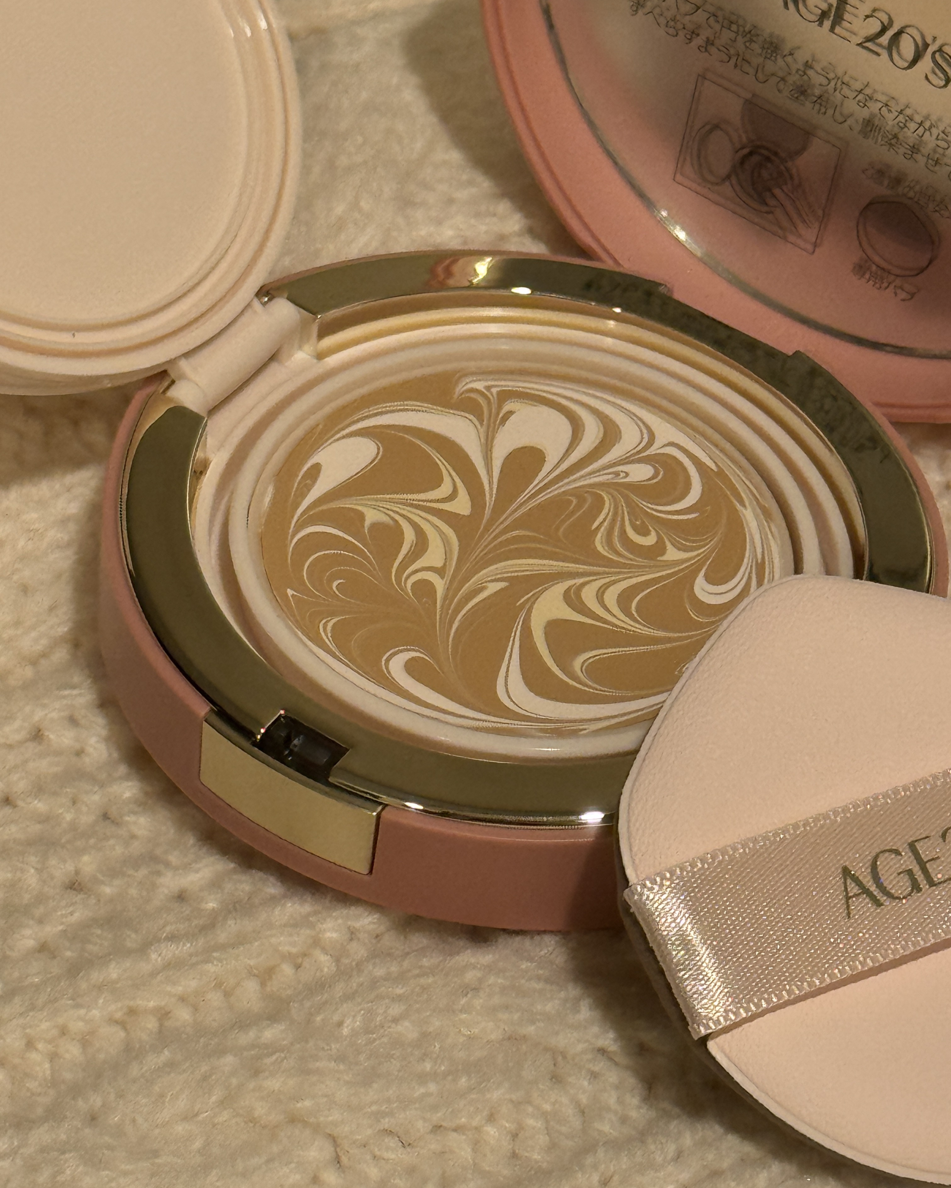 ヴェールヌーディ エッセンスパクトグロウ/AGE20’s/クリーム・エマルジョンファンデーションを使ったクチコミ（2枚目）