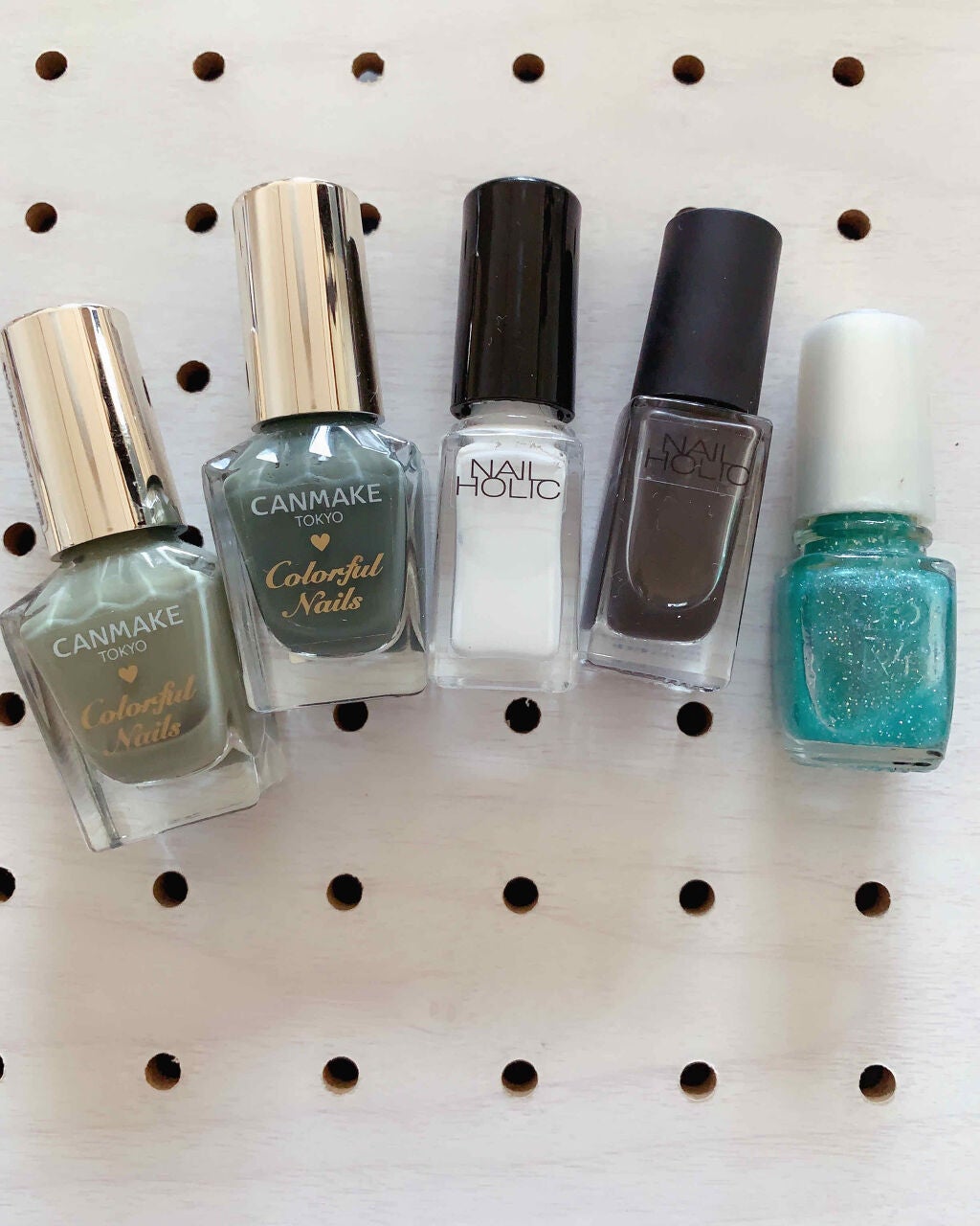 カラフルネイルズ/キャンメイク/マニキュアを使ったクチコミ(2枚目)
