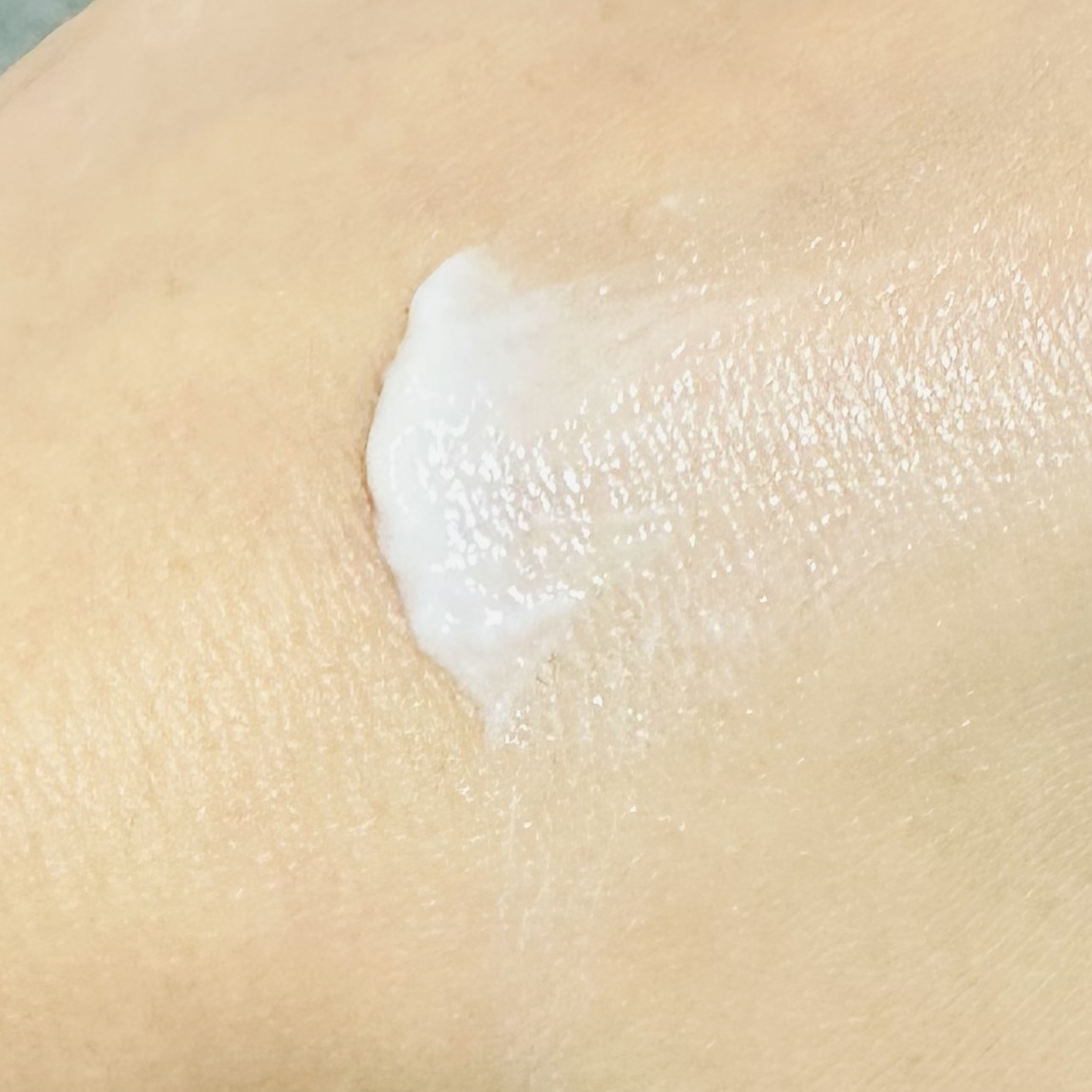 アルティミューン パワライジング ハンドクリーム/SHISEIDO/ハンドクリームを使ったクチコミ（3枚目）