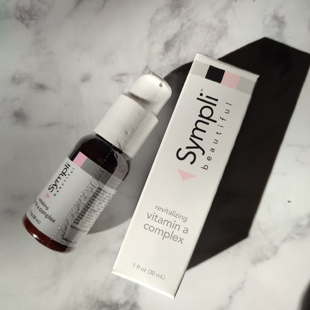 シンプリービューティフル

ビタミンAコンプレックス　(お試しサイズ　15ml)

現品？を２回リピートして、
かなりお気に入りのレチノール(クリーム)なのですが

なんせ売ってない。

お試しサイズなら売ってたので
まとめ買いしてます。
