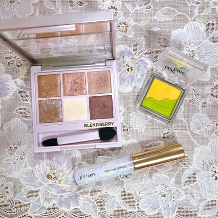 スマイルハート Chic Chicアイシャドウ/FLORTTE/アイシャドウパレットを使ったクチコミ(3枚目)