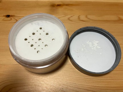 チャコット フィニッシングパウダー モイスト/チャコット・コスメティクス/ルースパウダーを使ったクチコミ(2枚目)