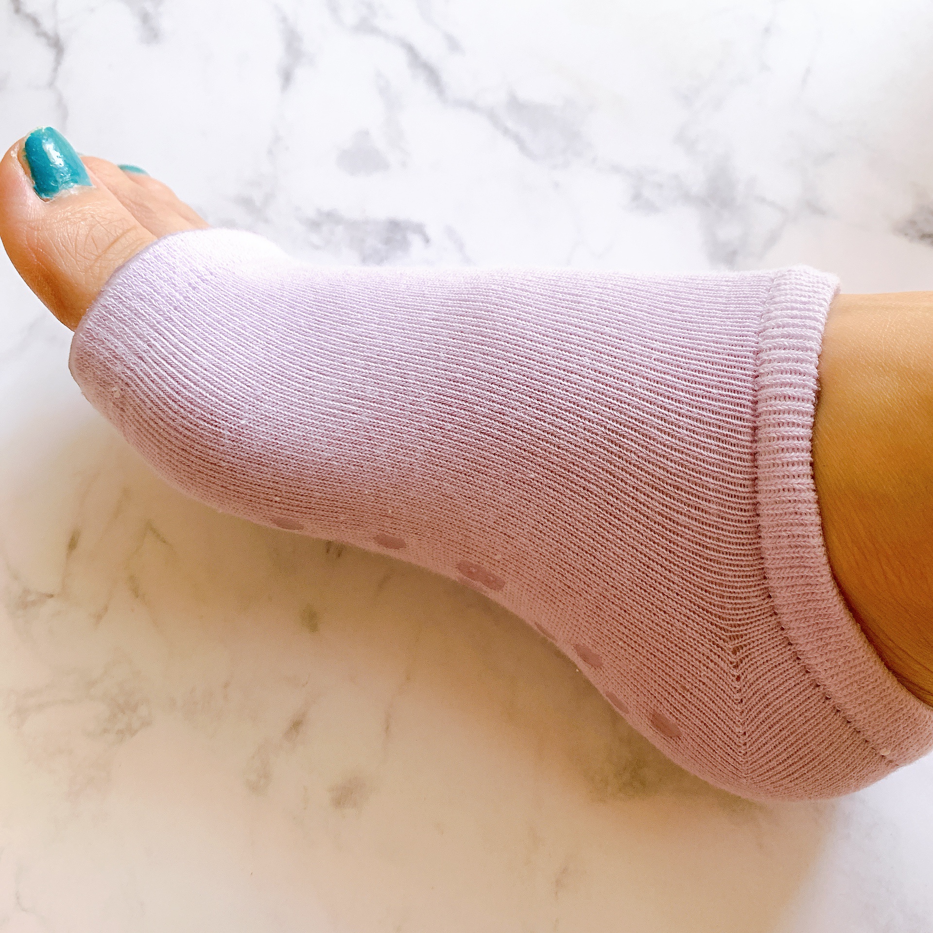 ベビーフット 保湿密封ソックス 限定ラベンダー/ベビーフット/レッグ・フットケアを使ったクチコミ（3枚目）