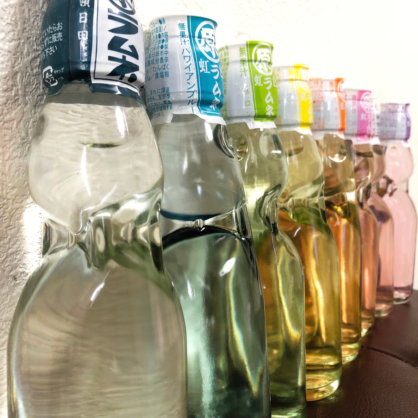 りくすけ@フォロバ100 on LIPS 「✔︎虹色ラムネお中元?で義母から送られてきました・:*+.ボト..」(2枚目)