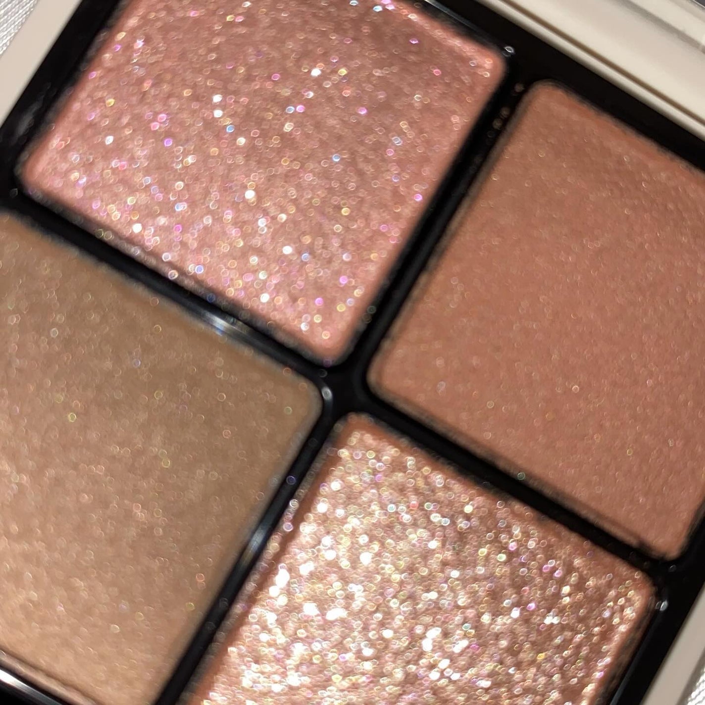 限定色レビュー】RMK シンクロマティック アイシャドウパレット 限定色レビュー】RMK シンクロマティック アイシャドウパレット