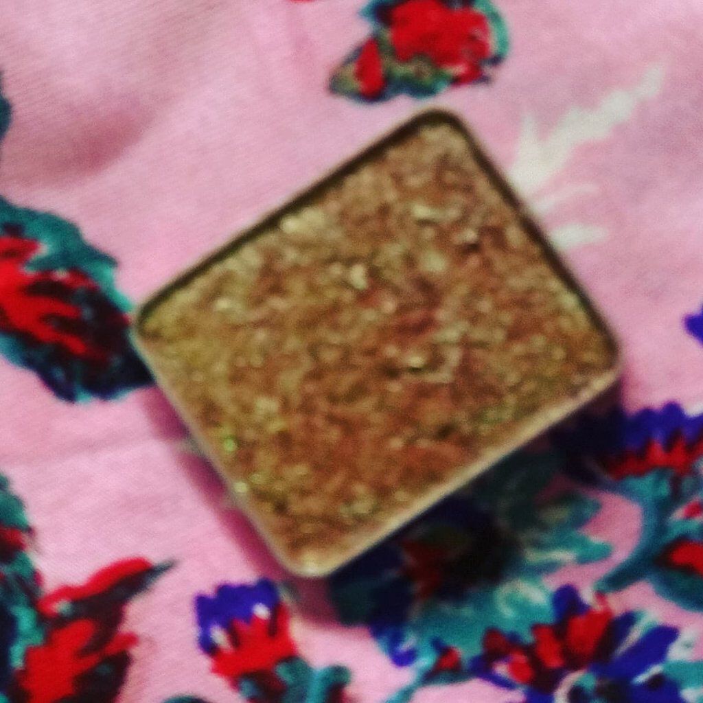 プレスド アイシャドー（レフィル） PR グリーンアンバー/shu uemura/単色アイシャドウを使ったクチコミ（3枚目）