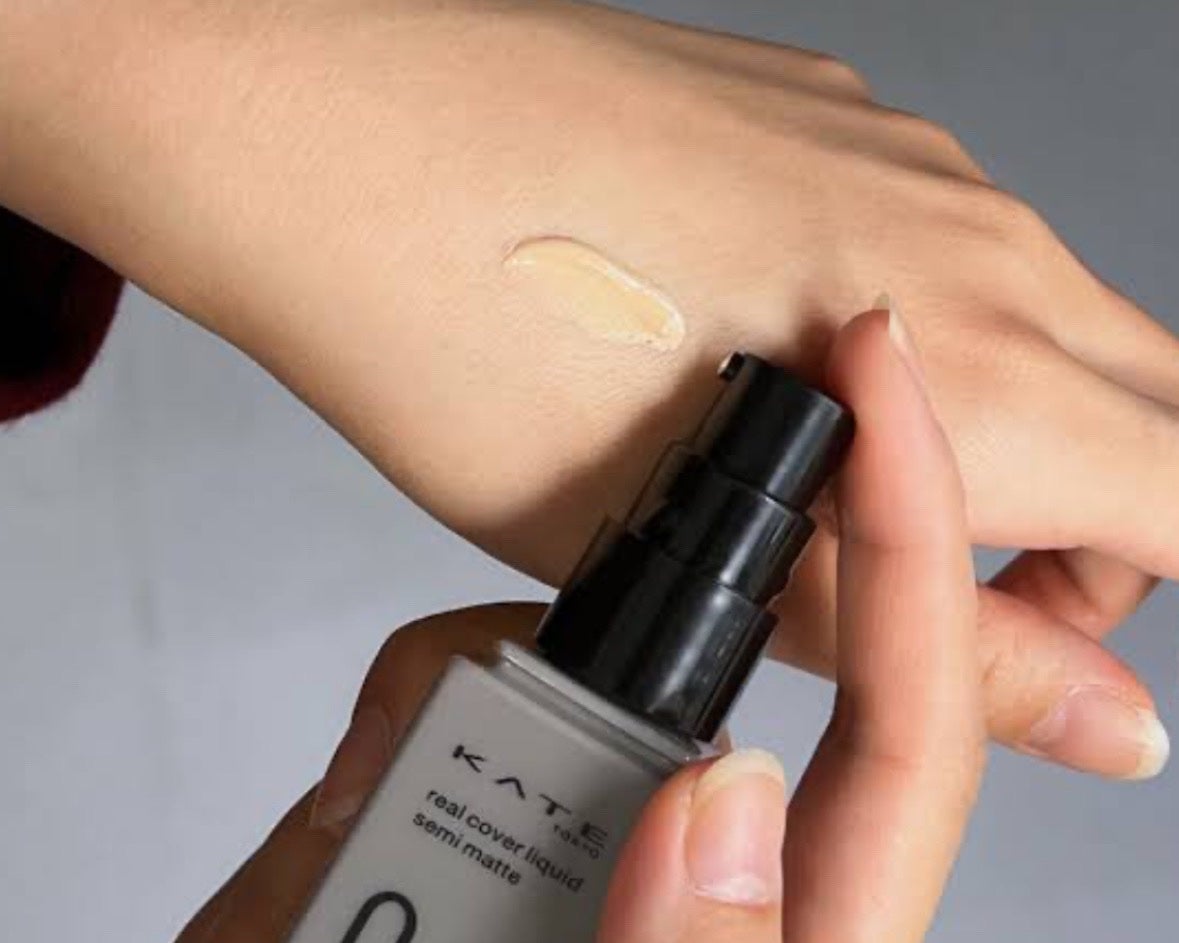 リアルカバーリキッド(セミマット)/KATE/リキッドファンデーションを使ったクチコミ(1枚目)