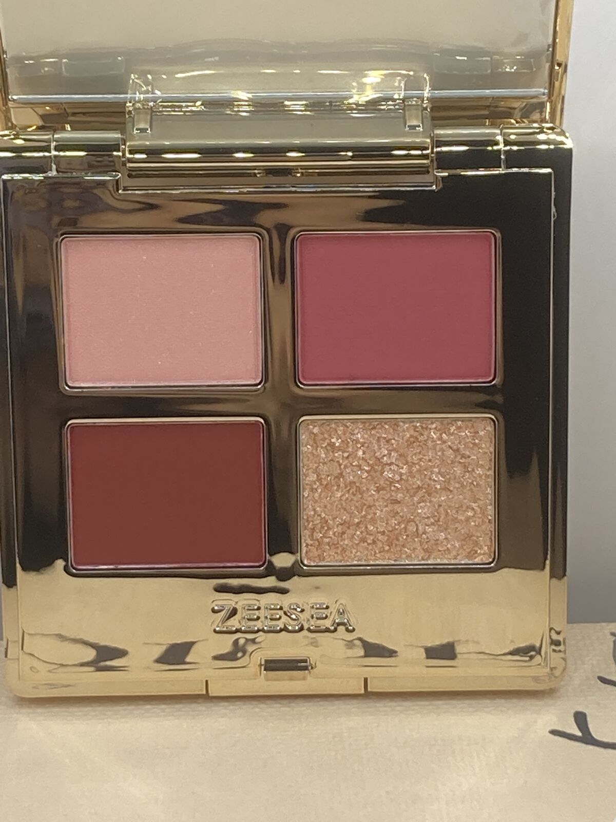 ドリームランドアイシャドウ ( 4シェード )/ZEESEA/アイシャドウパレットを使ったクチコミ（2枚目）