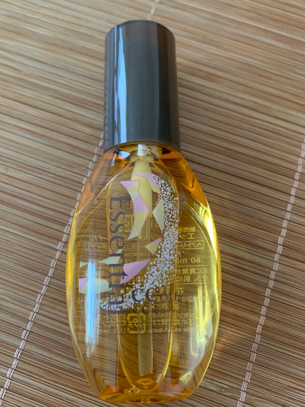 CCオイル/エッセンシャル/ヘアオイルを使ったクチコミ(2枚目)