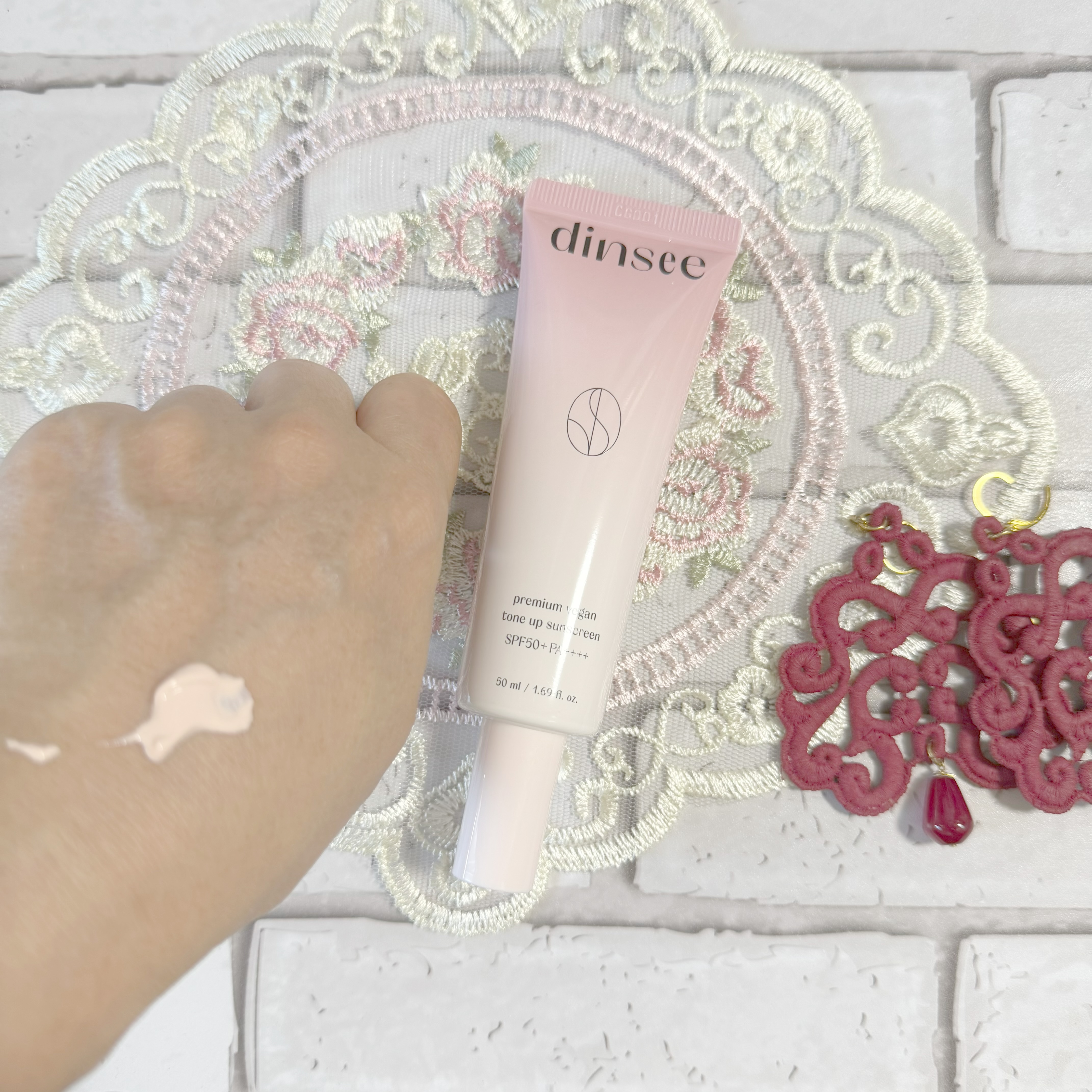 プレミ アムビーガン トーンアップ日焼け止め SPF50+PA++++/dinsee/日焼け止めミルクを使ったクチコミ（3枚目）