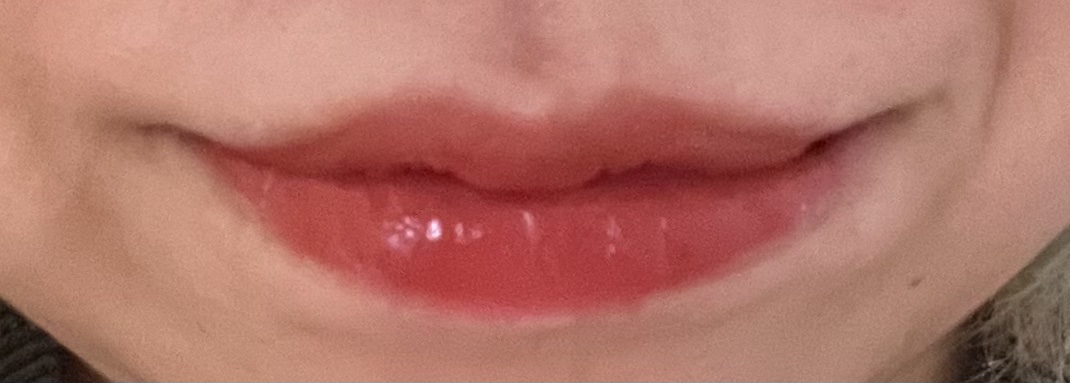 ジューシーラスティングティント/rom&nd/リップティントを使ったクチコミ（2枚目）