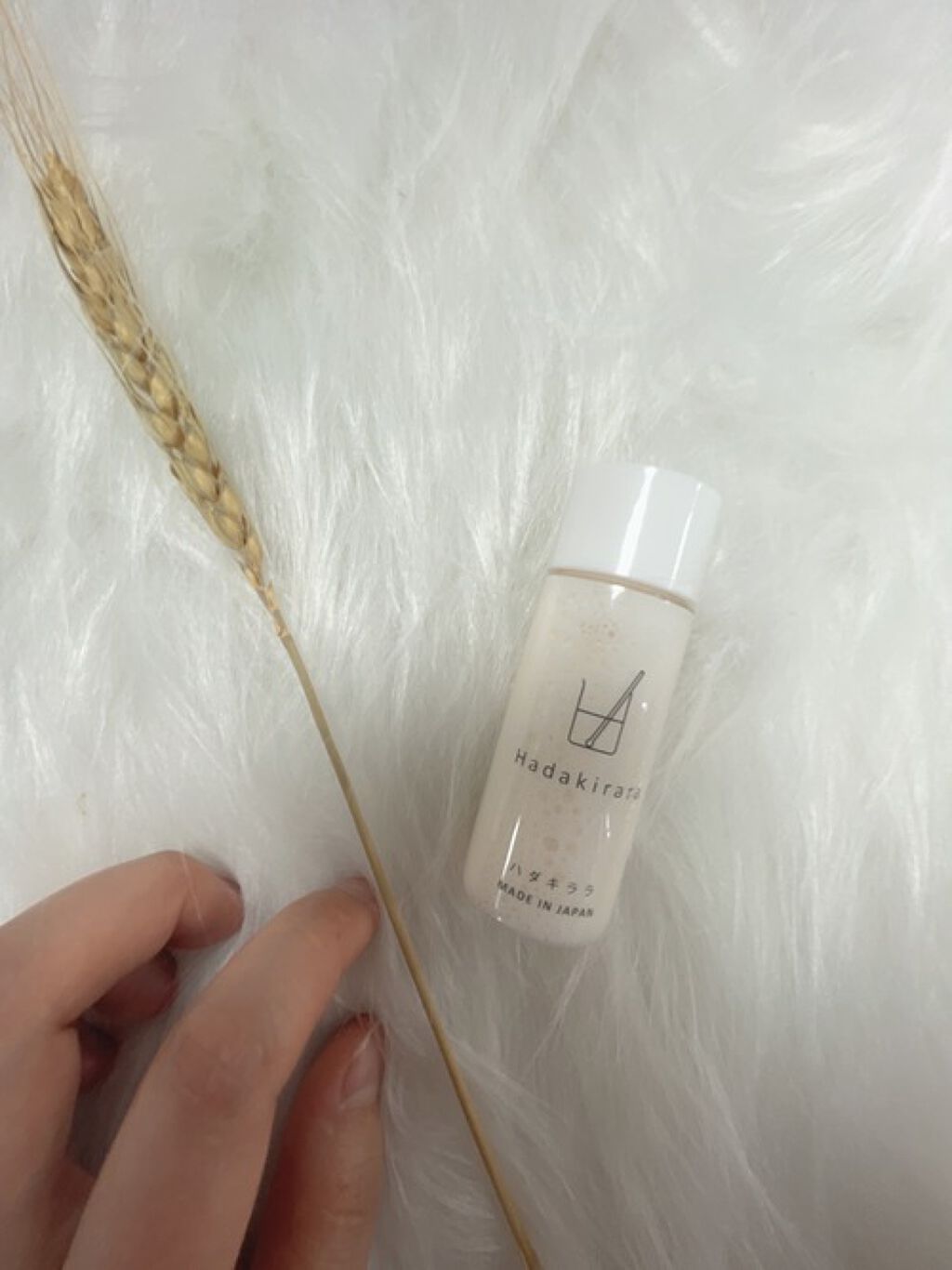 HappyLifeBio ハダキララのクチコミ「一番のお気に入りです。
この美容液を付けるとスッと伸びて、少量で十分しみ込んでいく。
それ.....」（3枚目）