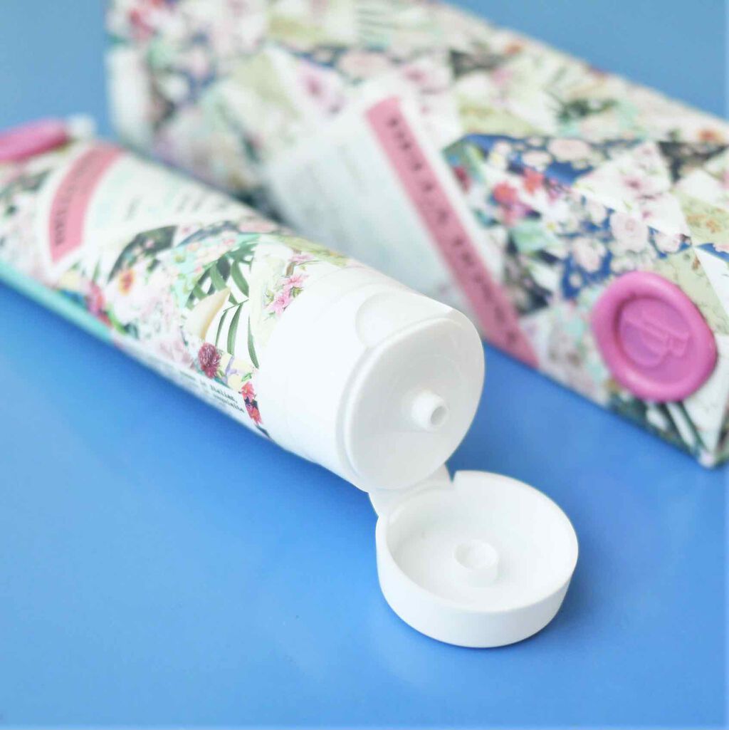 ハンドクリーム ロザベラ/BELLADONNA BATH&BODY/ハンドクリームを使ったクチコミ（3枚目）