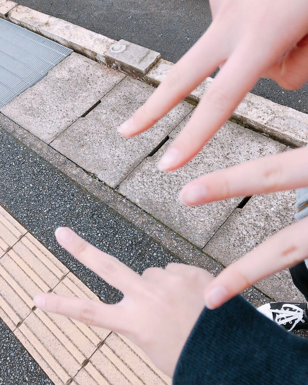 ぷ り ん ぱ ん だ on LIPS 「友達に「指細!?」って言われる私がしてることお久しぶりです!!..」(1枚目)