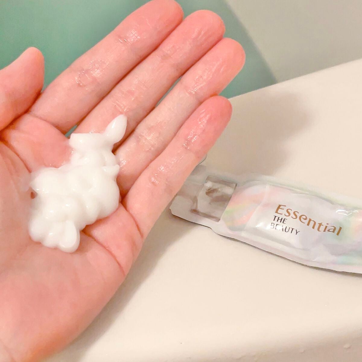 ザビューティ うるツヤチャージヘアパック/エッセンシャル/ヘアマスク・ヘアパックを使ったクチコミ(5枚目)