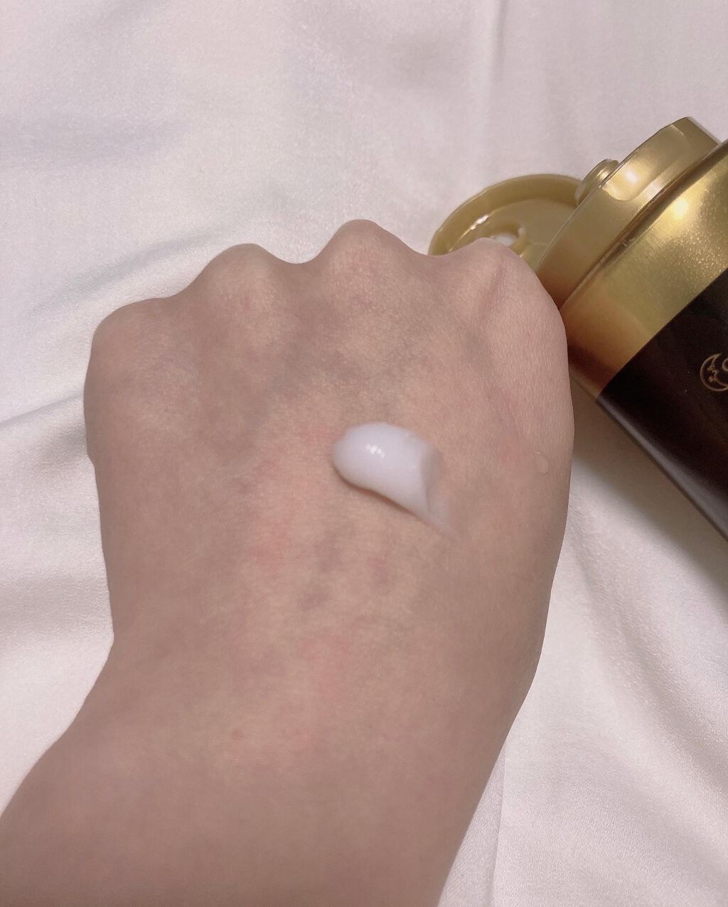 THE BEAUTY 髪のキメ美容プレミアムトリートメント<モイストリペアプレミアム>/エッセンシャル/洗い流すヘアトリートメントを使ったクチコミ(2枚目)