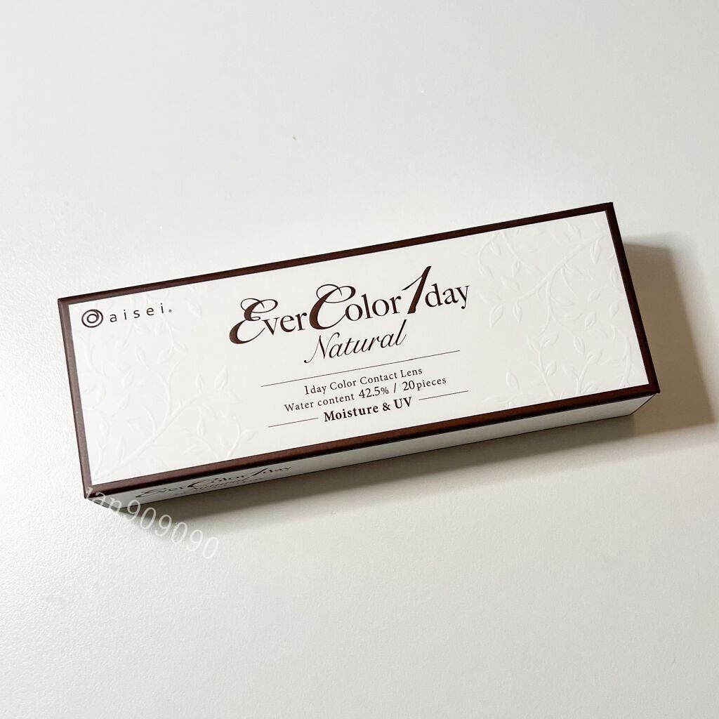 あいあんの美容録。 on LIPS 「エバーカラーワンデーのナチュラルシリーズがかわいい🎶私はパール..」(2枚目)