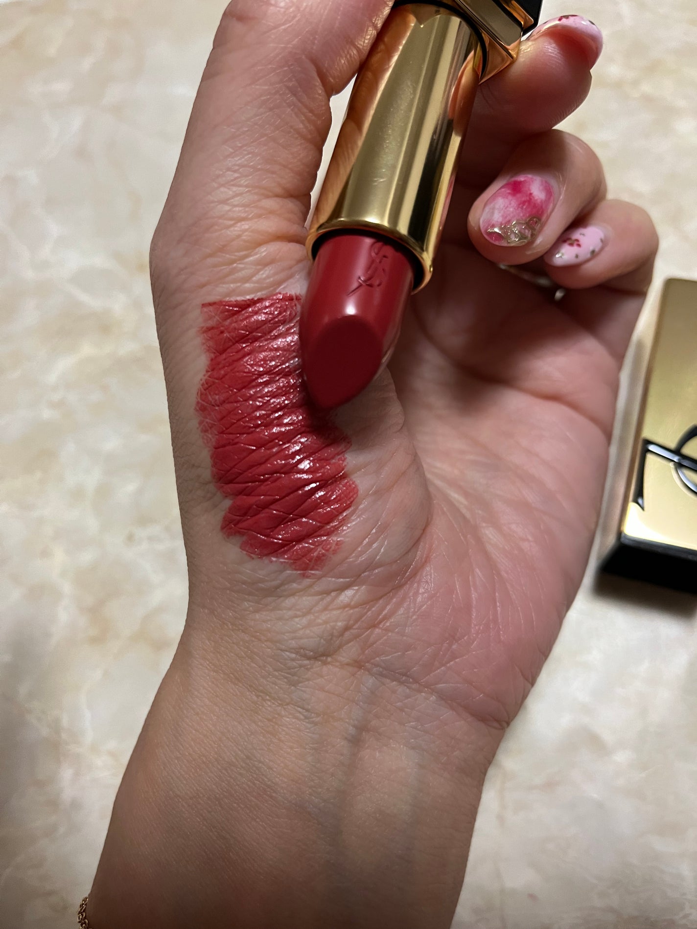 ルージュ ピュールクチュール/YVES SAINT LAURENT BEAUTE/口紅を使ったクチコミ(2枚目)