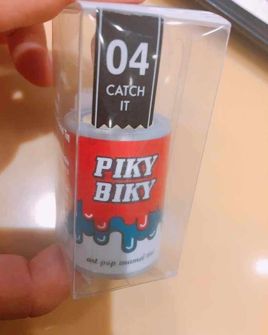 ピキビキ アートポップ エナメル ティント/TONYMOLY/リップティントを使ったクチコミ（2枚目）