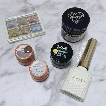 cocoronail グロッシーコレクションのクチコミ「右手も変えましたのー|´-`)チラッ
昔からそーなんだけど
右利きのくせに
なぜか左手で塗っ.....」(2枚目)