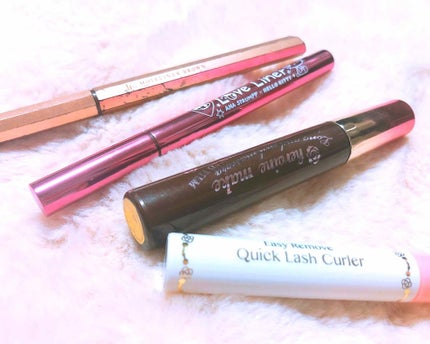 モテライナー リキッド/UZU BY FLOWFUSHI/リキッドアイライナーを使ったクチコミ(1枚目)