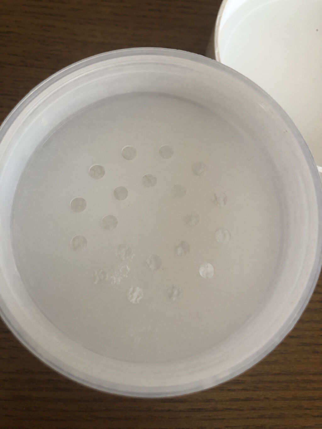 ノーセバム　ミネラルパウダー　N/innisfree/ルースパウダーを使ったクチコミ（2枚目）