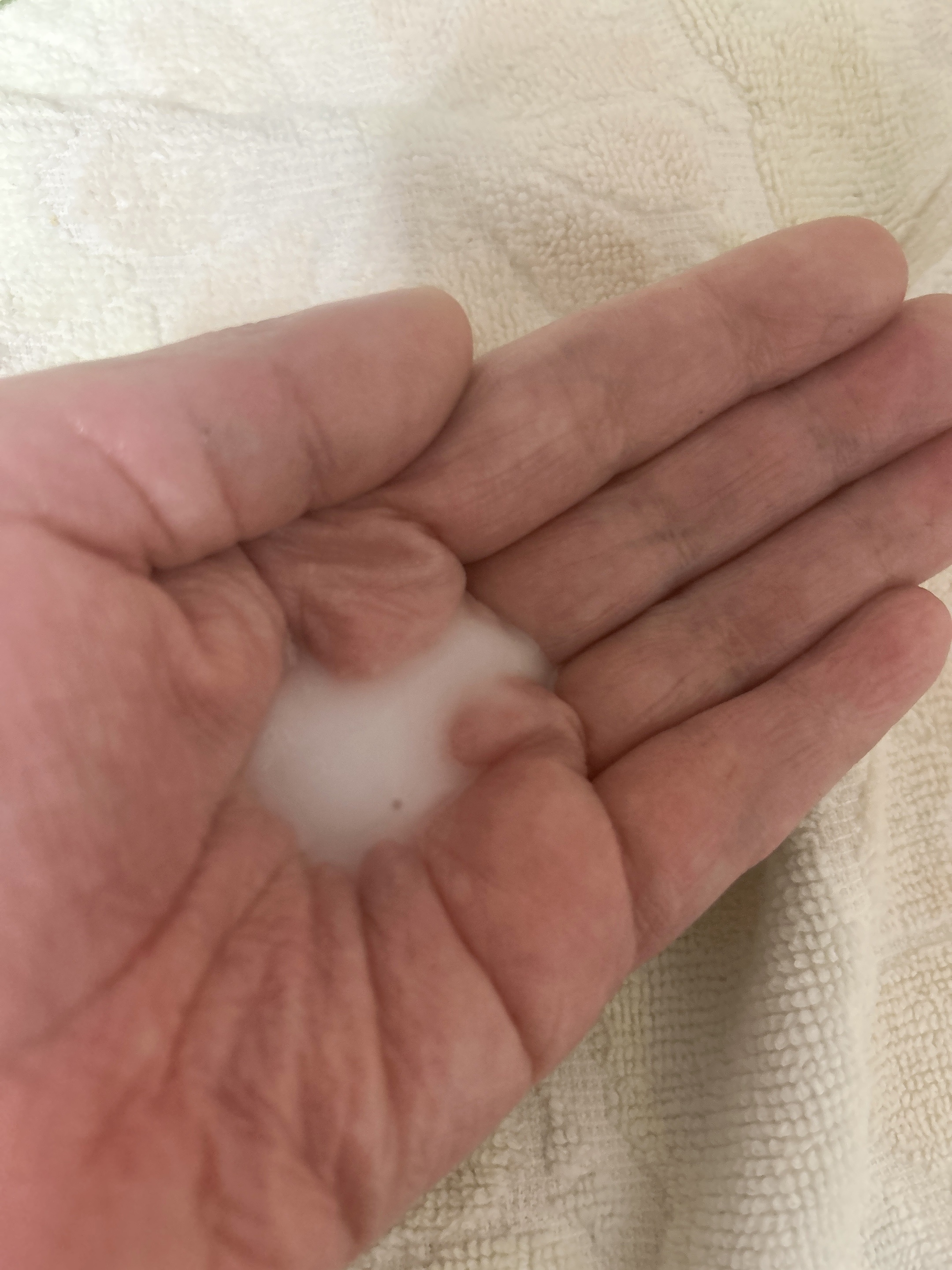 ハンドミルク 本体 200ml/アトリックス/ハンドクリームを使ったクチコミ（3枚目）