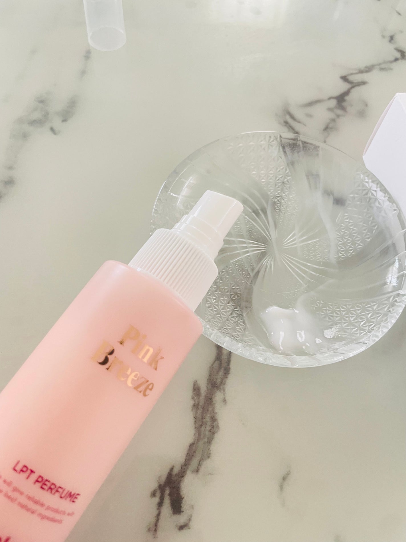 パフュームヘアパックインミスト Pink Breeze/Daleaf/アウトバストリートメントを使ったクチコミ(3枚目)