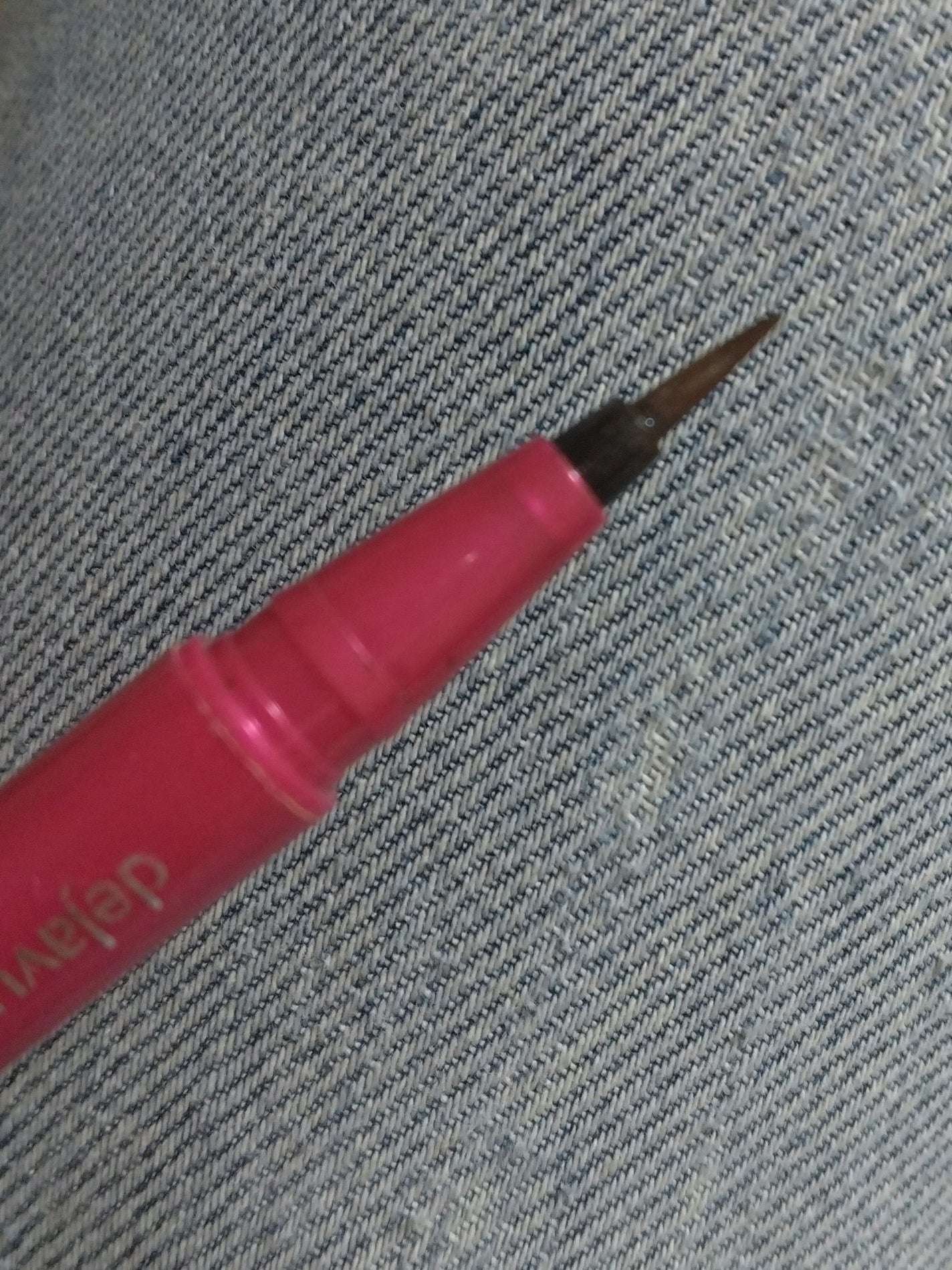 「密着アイライナー」しなやか筆リキッド/デジャヴュ/リキッドアイライナーを使ったクチコミ(2枚目)