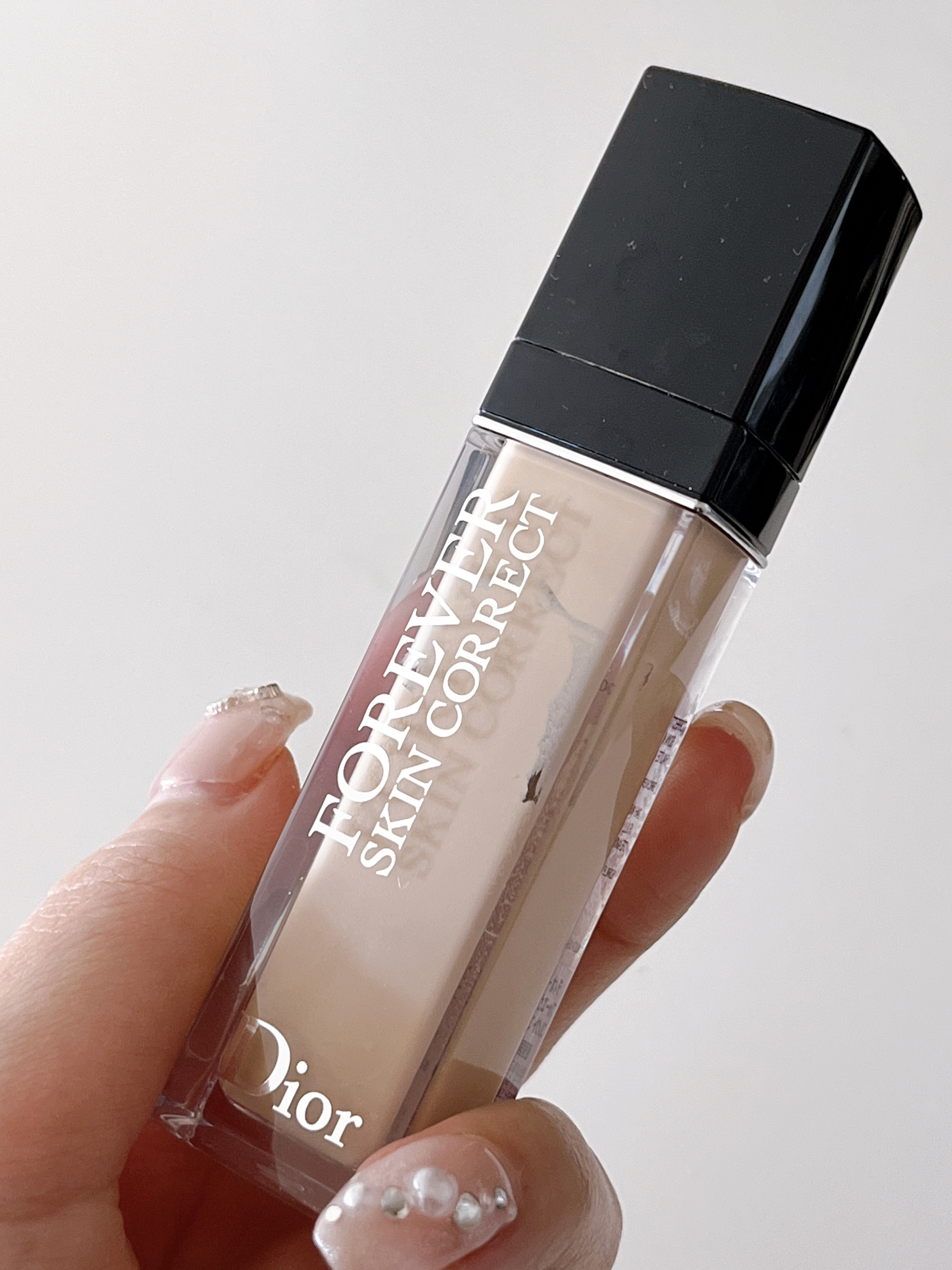 Dior ディオールスキン フォーエヴァー スキン コレクト コンシーラーのクチコミ「乾燥肌にぴったりコンシーラー✨️

✼••┈┈••✼••┈┈••✼••┈┈••✼••┈┈••✼.....」（2枚目）