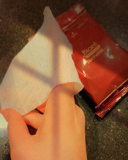 ビオレメイクの上からうるピタ肌持続シート/ビオレ/フェイスシートを使ったクチコミ(1枚目)