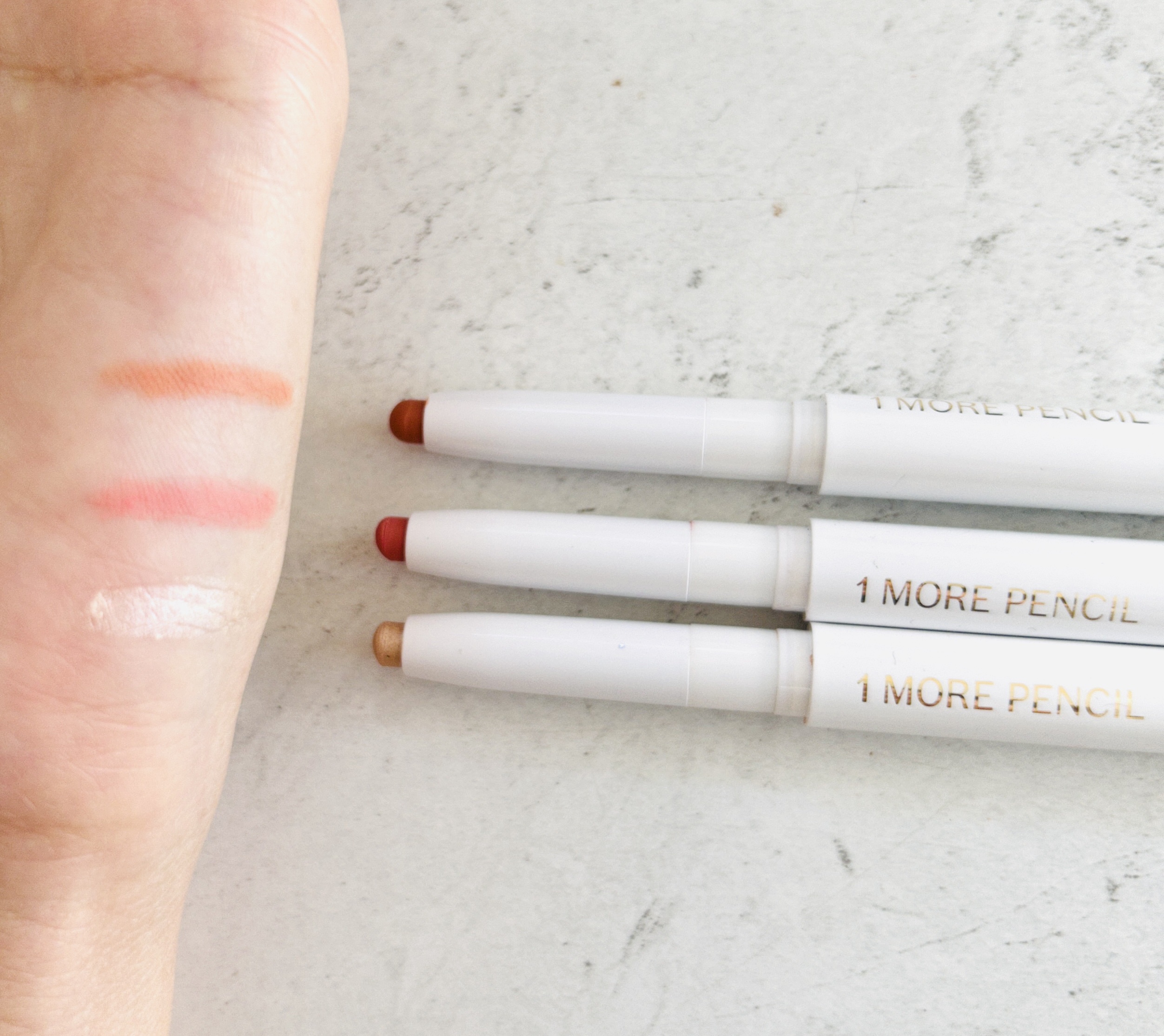 1moreペンシル スポットハイライト/b idol/スティックハイライトを使ったクチコミ（3枚目）