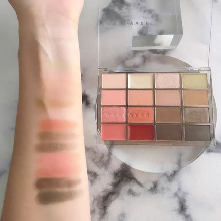 ソフトブラーリングアイパレット/wakemake/アイシャドウパレットを使ったクチコミ(4枚目)