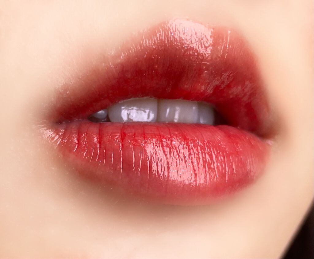 YVES SAINT LAURENT BEAUTE　ルージュ ヴォリュプテ シャイン コレクター　No.105


先行販売で手に入れたyslの💄💖

パケがとにかく可愛いじゃんって買って、
届いてみたら思ってたよりすごくキラキラしてて