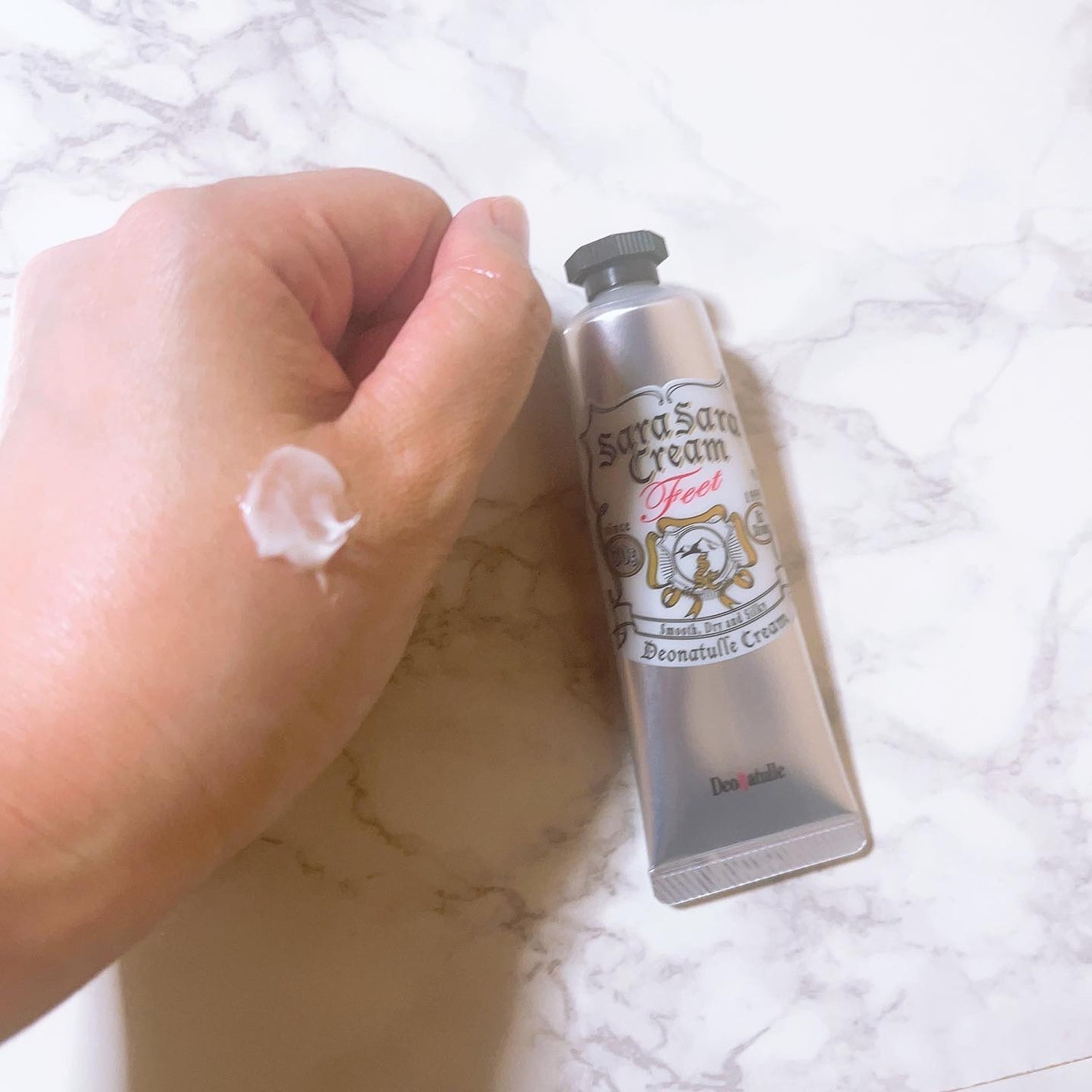 薬用足指さらさらクリーム/デオナチュレ/デオドラント・制汗剤を使ったクチコミ(2枚目)