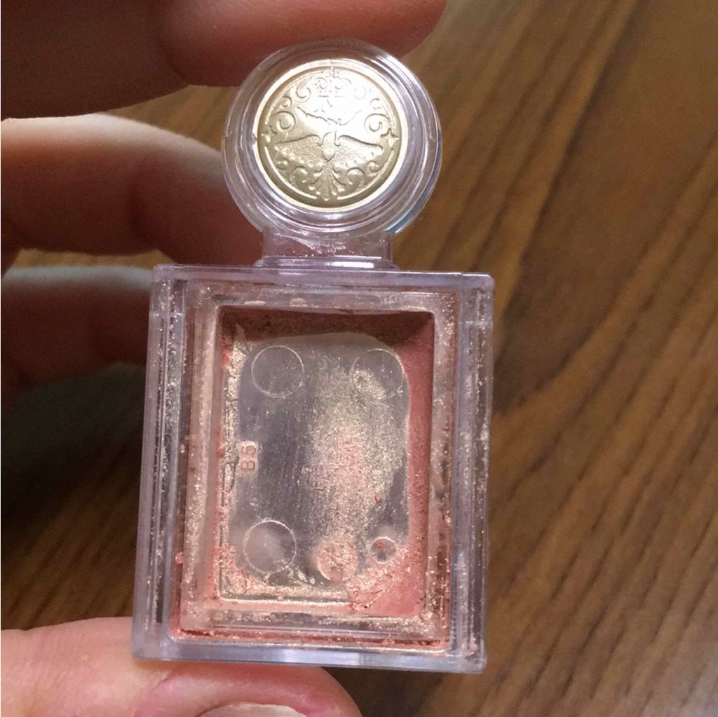 シャドーカスタマイズ/MAJOLICA MAJORCA/単色アイシャドウを使ったクチコミ（1枚目）