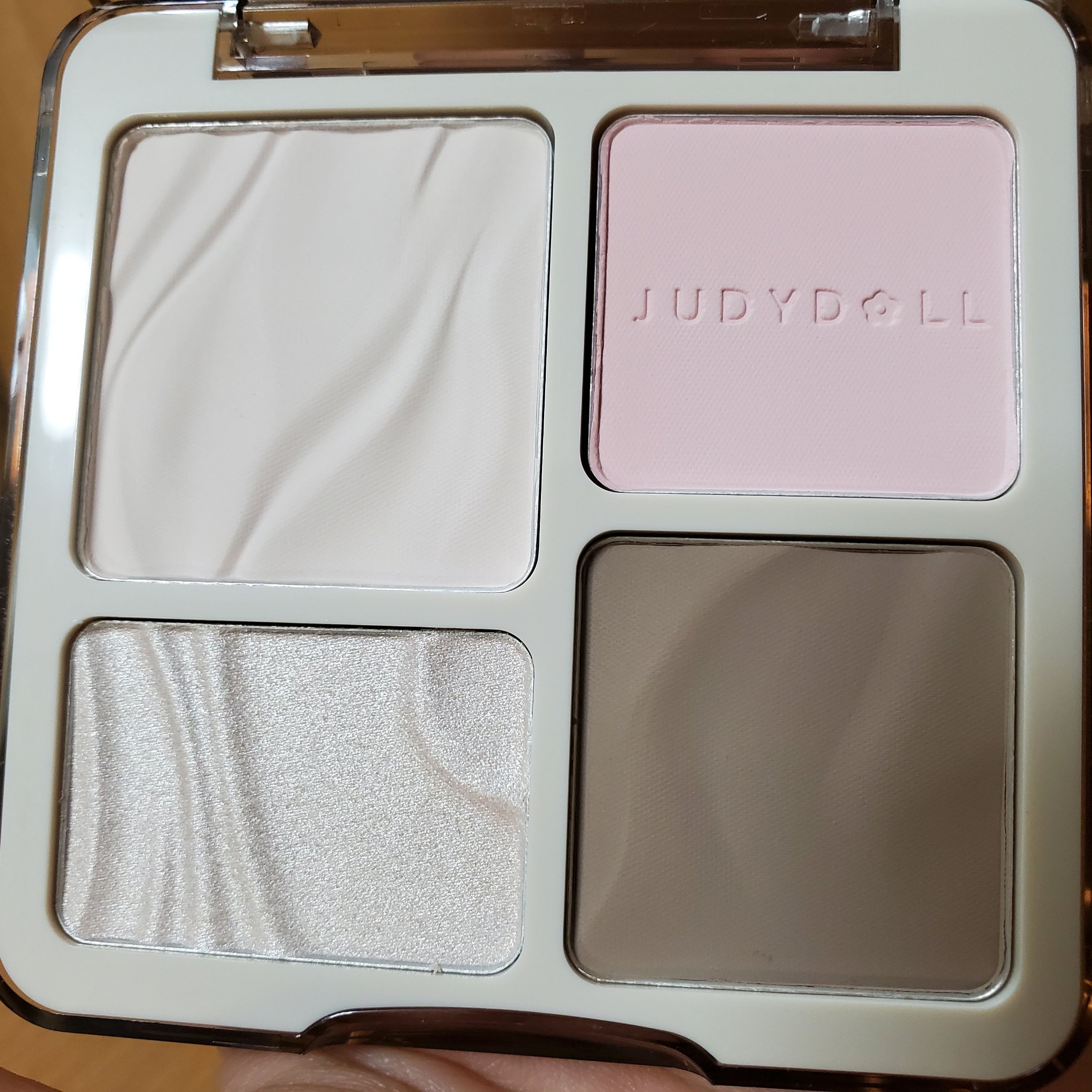 JUDYDOLL メリハリマスターパレット/JUDYDOLL/パウダーハイライトを使ったクチコミ（3枚目）
