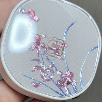 清波醉漣ハイライト(刺繍限定)/花西子/パウダーハイライトを使ったクチコミ(4枚目)