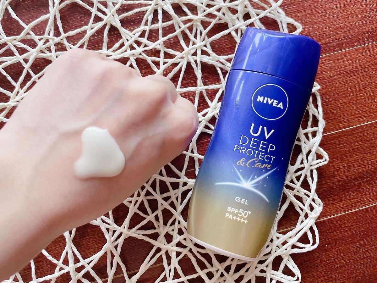 yurina on LIPS 「SPF50+、PA++++でウォータープルーフの最強の日焼け止..」(2枚目)