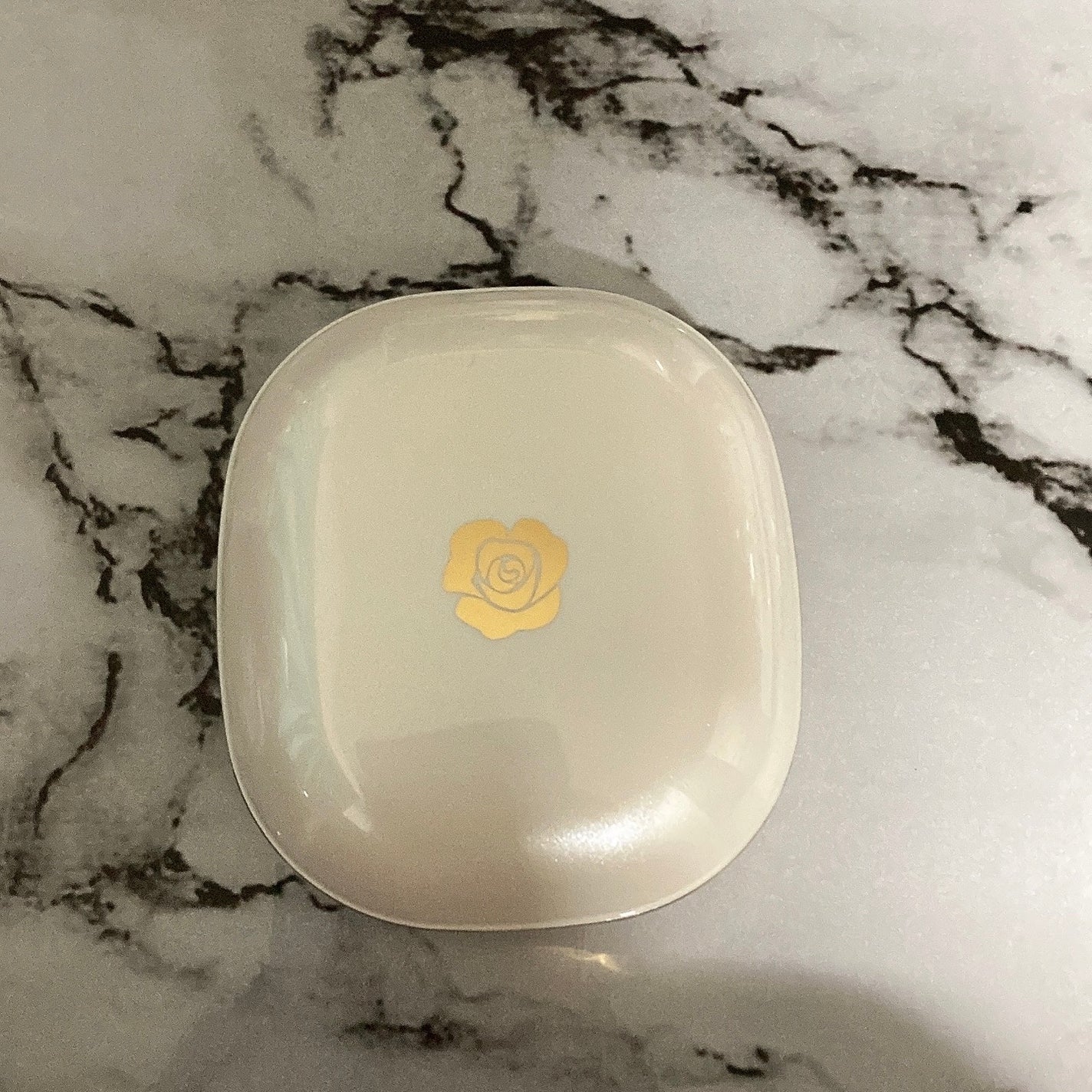 サンブロックルーセントパウダーex./ステファニー/プレストパウダーを使ったクチコミ(2枚目)