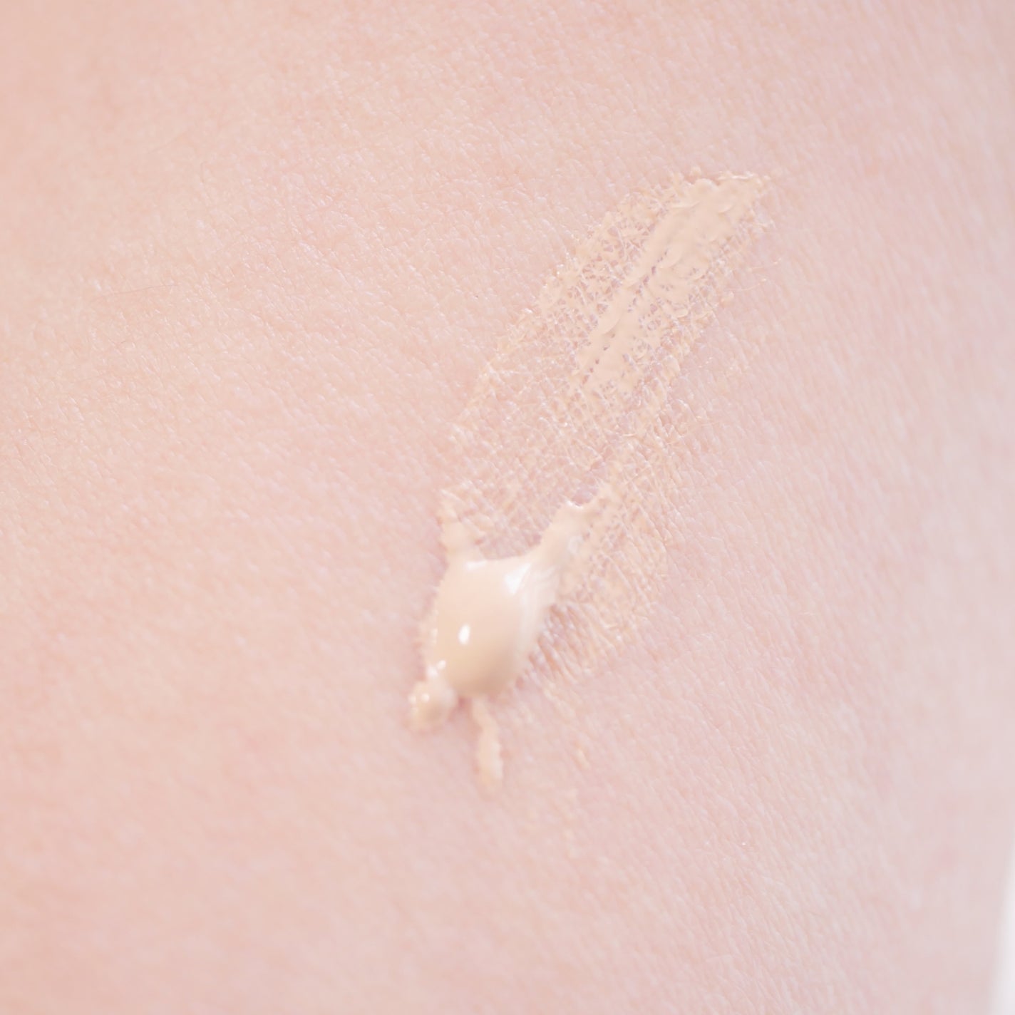 コラーゲンモイスチャースキンベース/illuN/化粧下地を使ったクチコミ(3枚目)