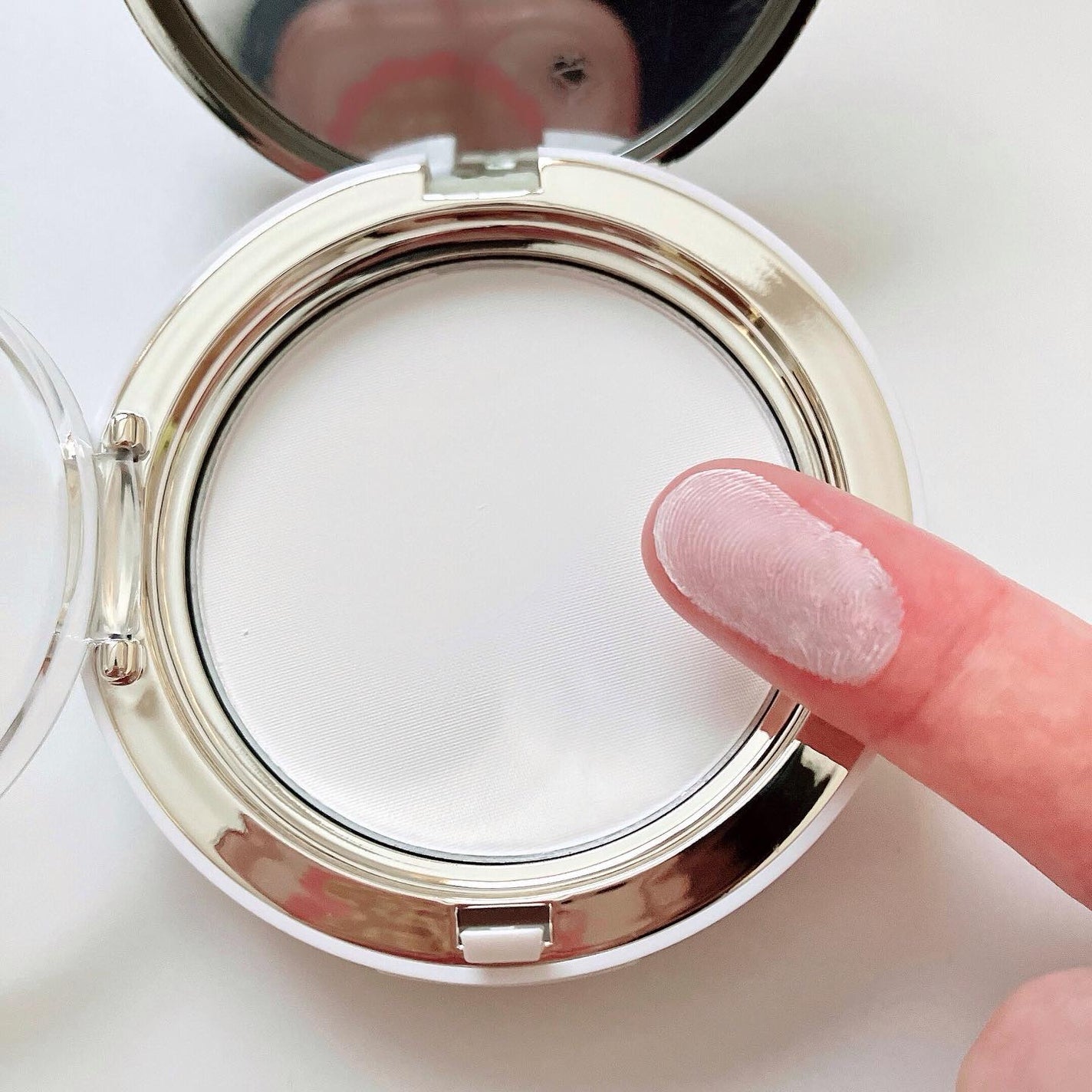 ハイドラセッティングパウダー/byLieto/プレストパウダーを使ったクチコミ(5枚目)