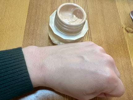 ル・フォンドゥタン/クレ・ド・ポー ボーテ/クリーム・エマルジョンファンデーションを使ったクチコミ(5枚目)