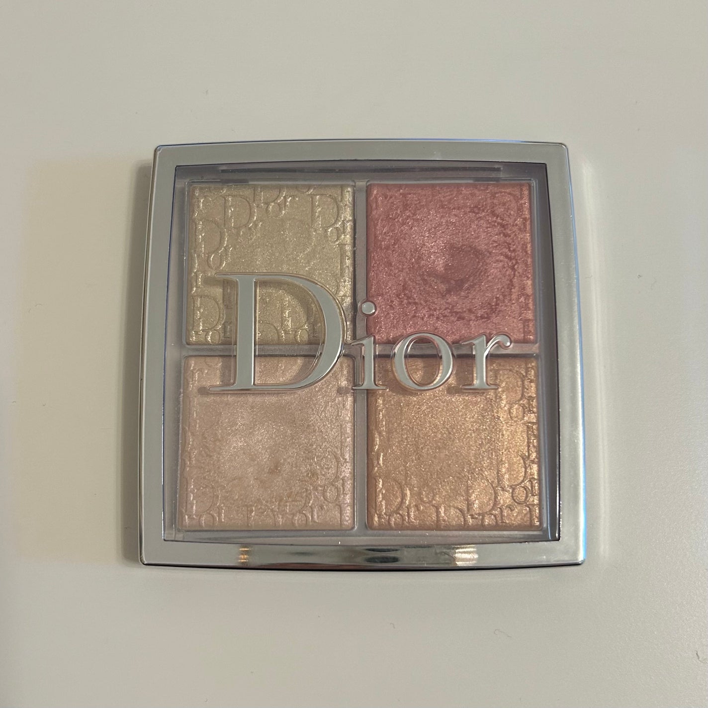 ディオール バックステージ フェイス グロウ パレット/Dior/ハイライトを使ったクチコミ(2枚目)