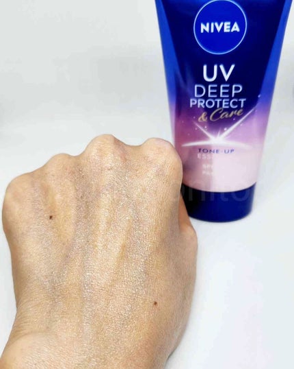 ニベアUV ディープ プロテクト&ケア トーンアップ エッセンス/ニベア/日焼け止めローションを使ったクチコミ(5枚目)