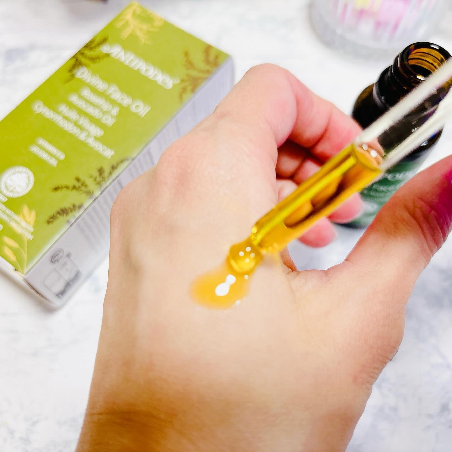 ディバイン アボカド＆ローズヒップ フェイスオイル/Antipodes/フェイスオイルを使ったクチコミ（3枚目）