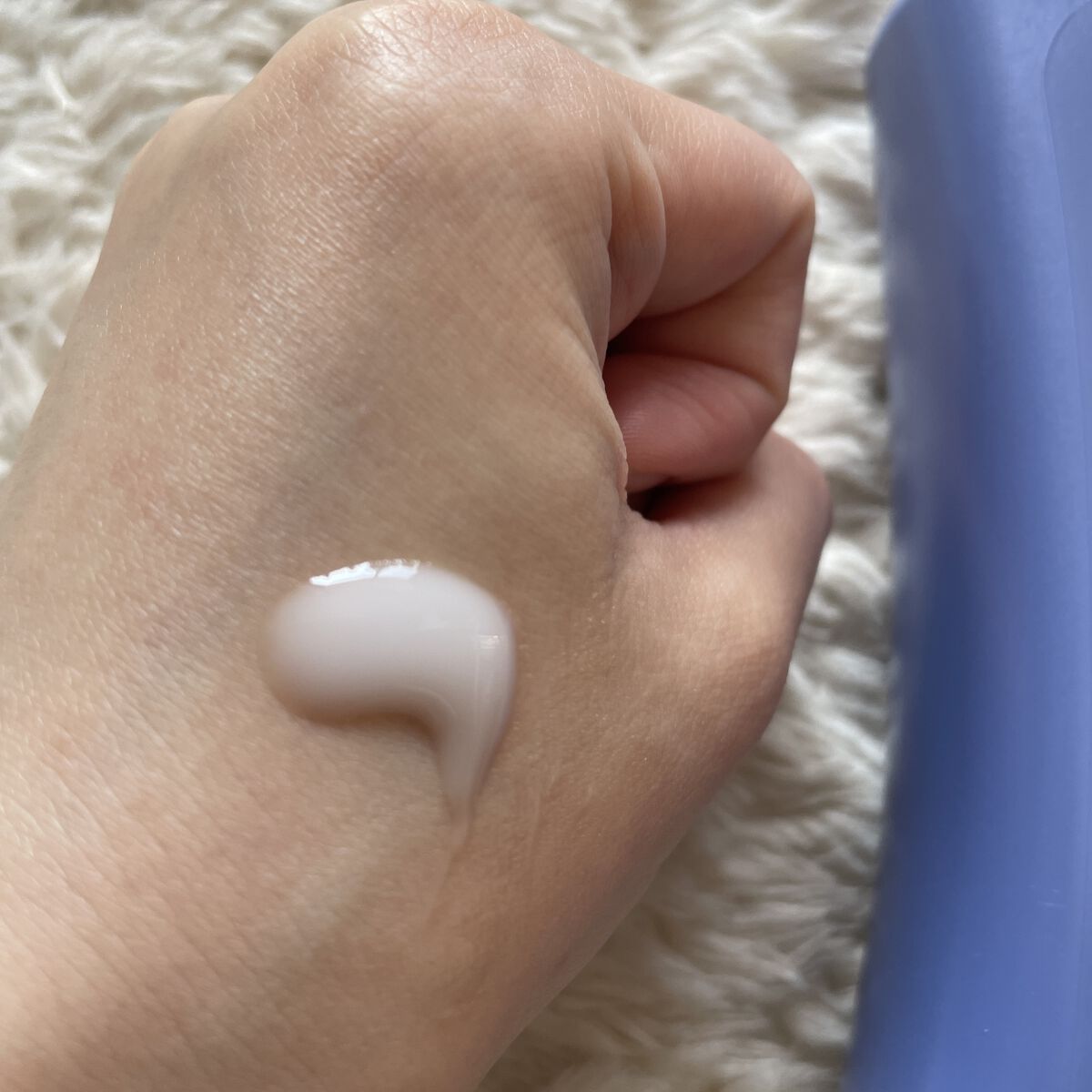 プレミアムボディミルク ホワイトニング【医薬部外品】		/ニベア/ボディミルクを使ったクチコミ（2枚目）