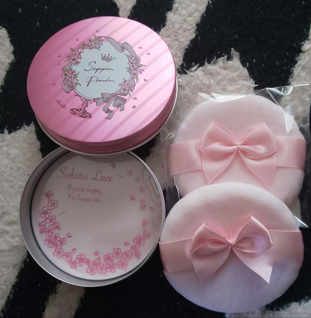 すっぴんパウダー B サクラスウィートソローの香り 2022/クラブ/プレストパウダーを使ったクチコミ(3枚目)