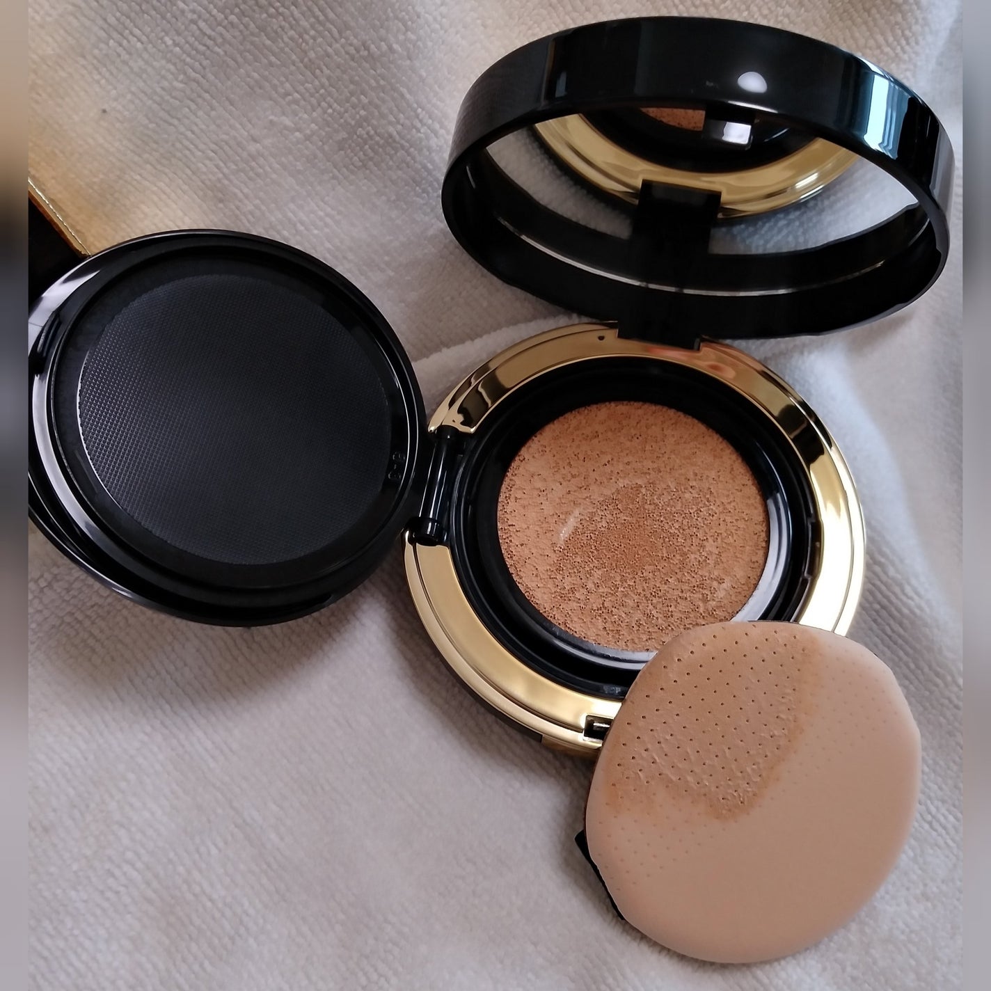 グロウフィットセラムカバークッション/ダルバ/クッションファンデーションを使ったクチコミ(3枚目)