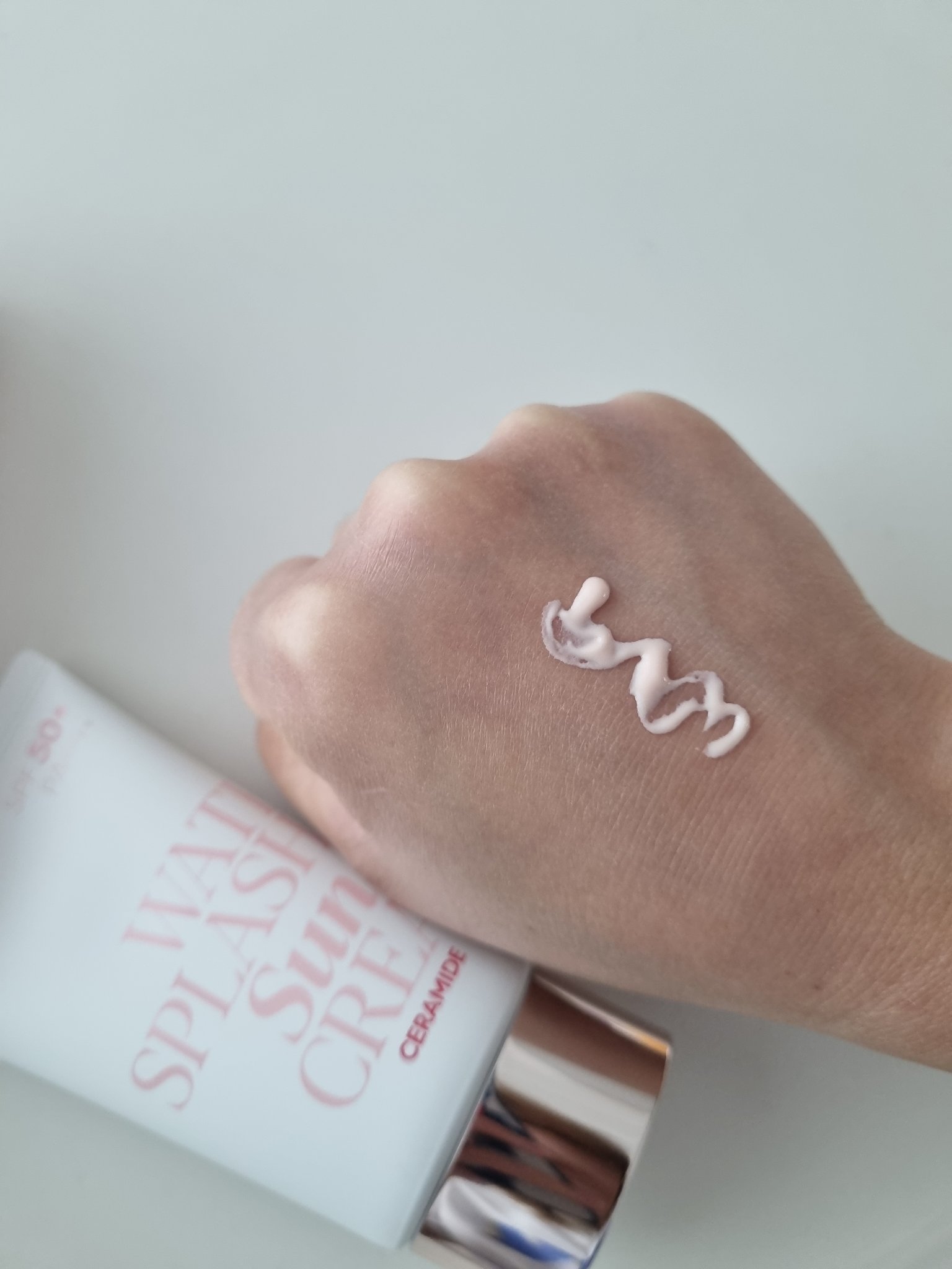 ウォータースプラッシュサンクリーム セラミド/espoir/日焼け止めクリームを使ったクチコミ（2枚目）